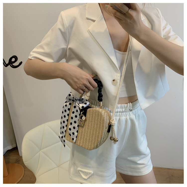 Lock clasp Closure Type Women's Medium Straw Solid Color Vacation Beach Ribbon Weave Lock Clasp Straw Bag