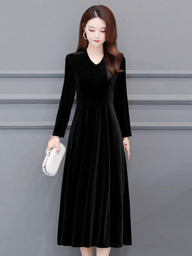 Velvet Chic Dress for Spring, Autumn, and Winter - Long Skirt, Mother's Base Qipao, Abdominal Covering, Elegant and Thickened with Lacquer