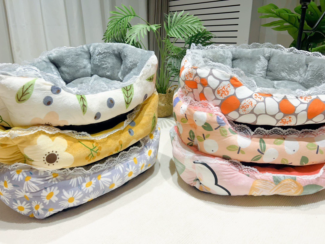 Товары для домашних животных Гнездо из молочного бархата в Корейском стиле с кружевной стороной Питомник для кошек Питомник для собак Мягкая фланель Зимняя теплая Конура