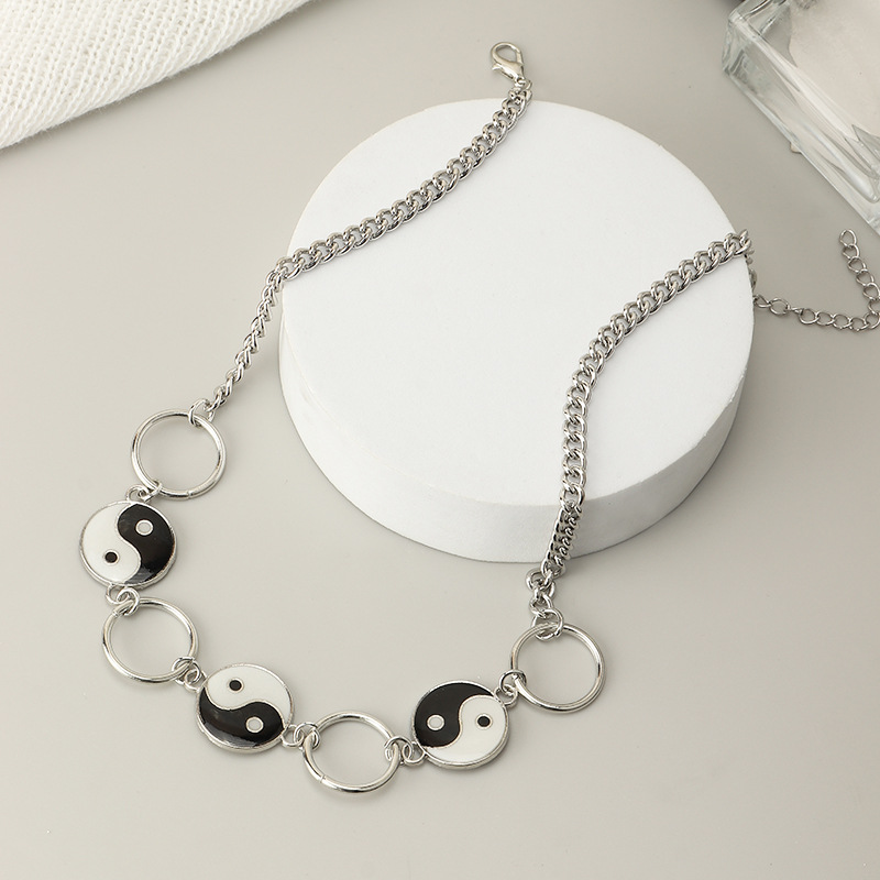 Fashion Geometric Tai Chi Gossip Necklace display picture 3