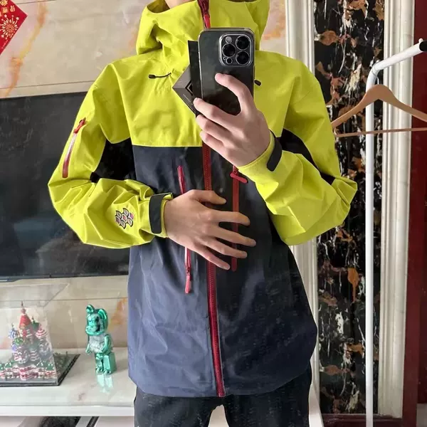 Outdoor Couple's Charge Clothes for Men and Women Spring and Autumn 2024 Casual Fashionable Hooded Jacket Coat Three-proof Mountaineering Suit