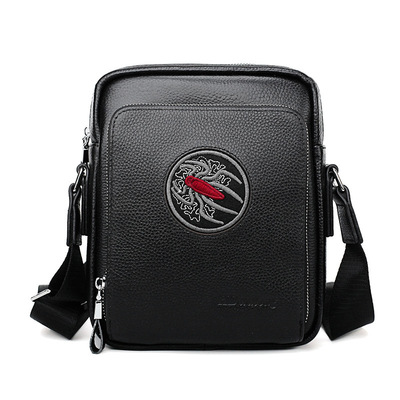 工厂直供男士单肩包鳄鱼纹男包头层牛皮小方包斜跨包刺绣压花胸包