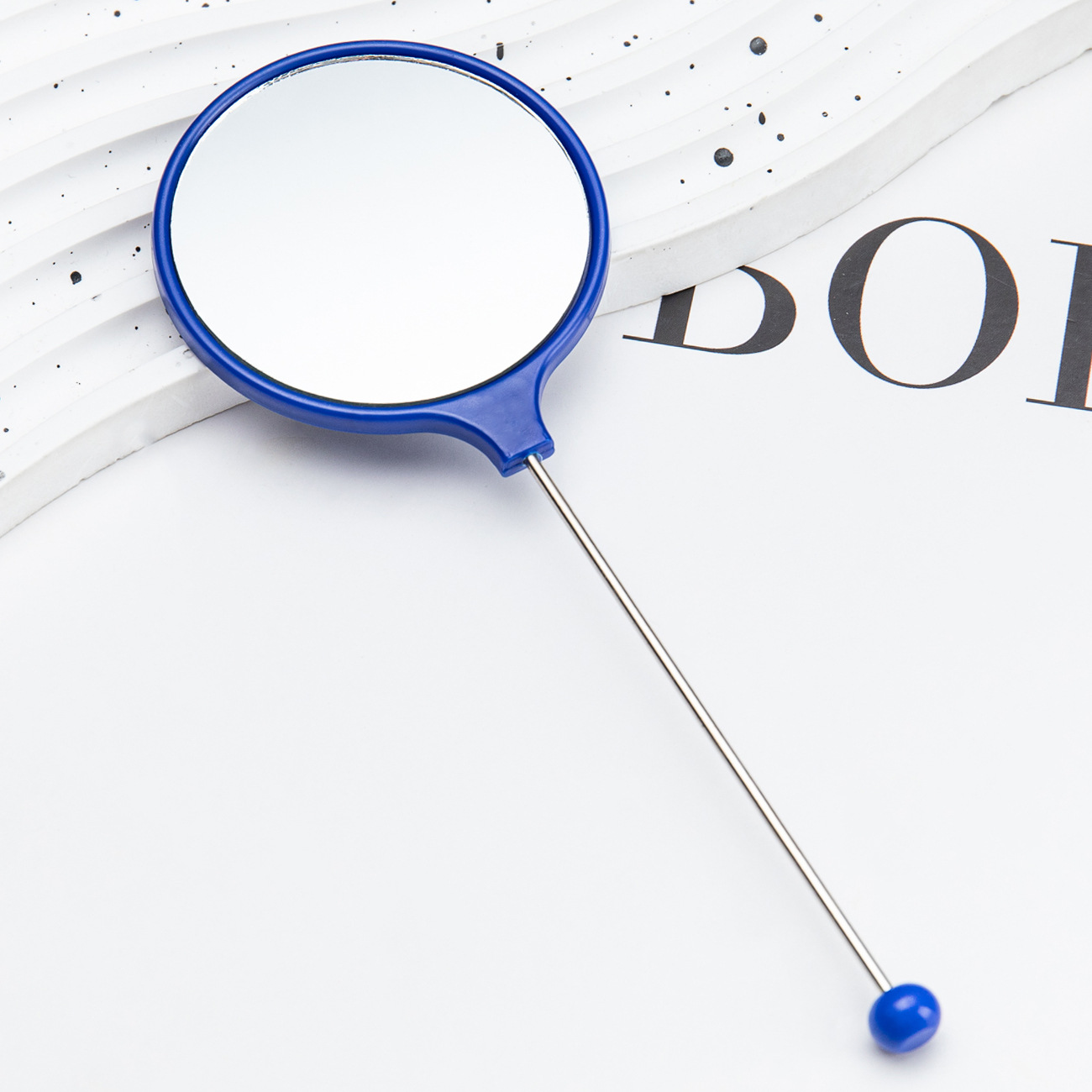 Espejo de maquillaje redondo portátil de alta definición, maquillaje portátil, mini manejo, espejo al por mayor.