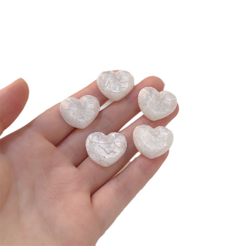 Creativa ondulación del agua en forma de flor amor corazón DIY resina dulce pendientes accesorios para el cabello teléfono móvil Shell material al por mayor