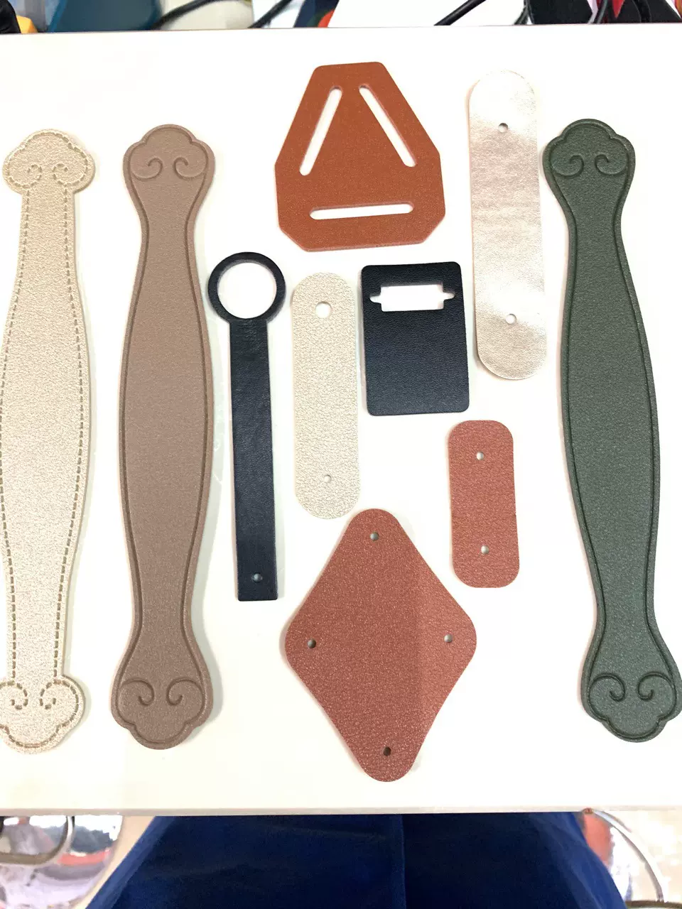 非标皮件个性化来样定礼盒提手围裙服装辅料皮件定速度快