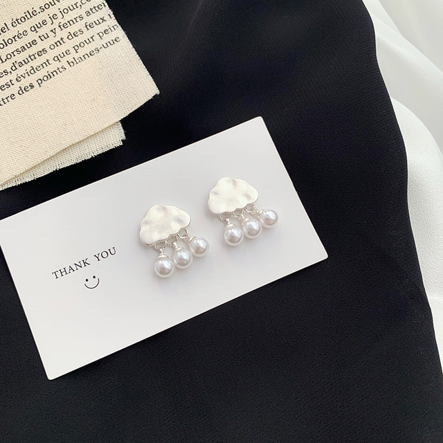 Simple Style Clouds Alloy Inlay Artificial Pearls Ear Studs 1 Pair