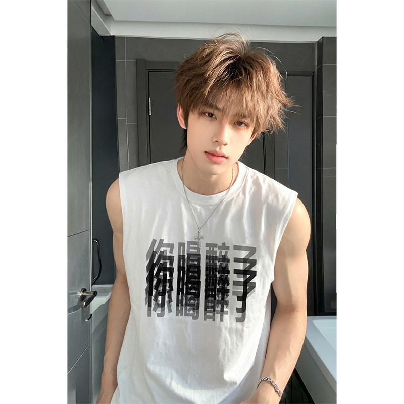 White heavyweight pure cotton American-style trendy brand T-shirt with fun text 'You're Drunk' printed on it, unisex loose-fitting top White heavyweight pure cotton American-style trendy brand T-shirt with fun text 'You're Drunk' printed on it, unisex loose-fitting top