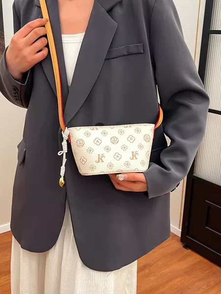 Bag Women's 2025 New Style Old Flower Simple Joker Bag Light Luxury Practical Trendy Atmospheric Shoulder Crossbody Bag Women's Satchel