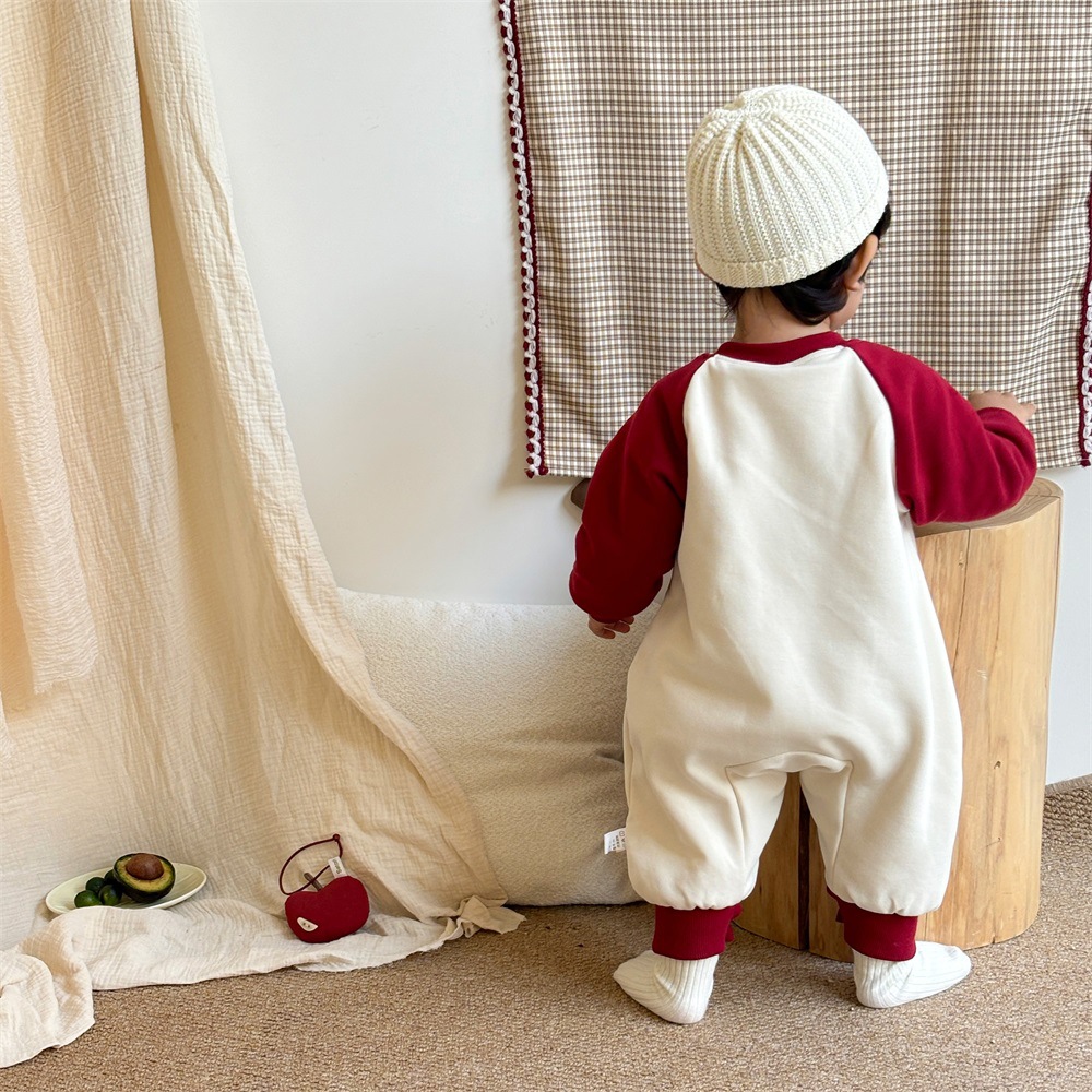 Ropa para bebés otoño e invierno nuevos productos mono acolchado para hombres y bebés mameluco de manga larga con forro de algodón