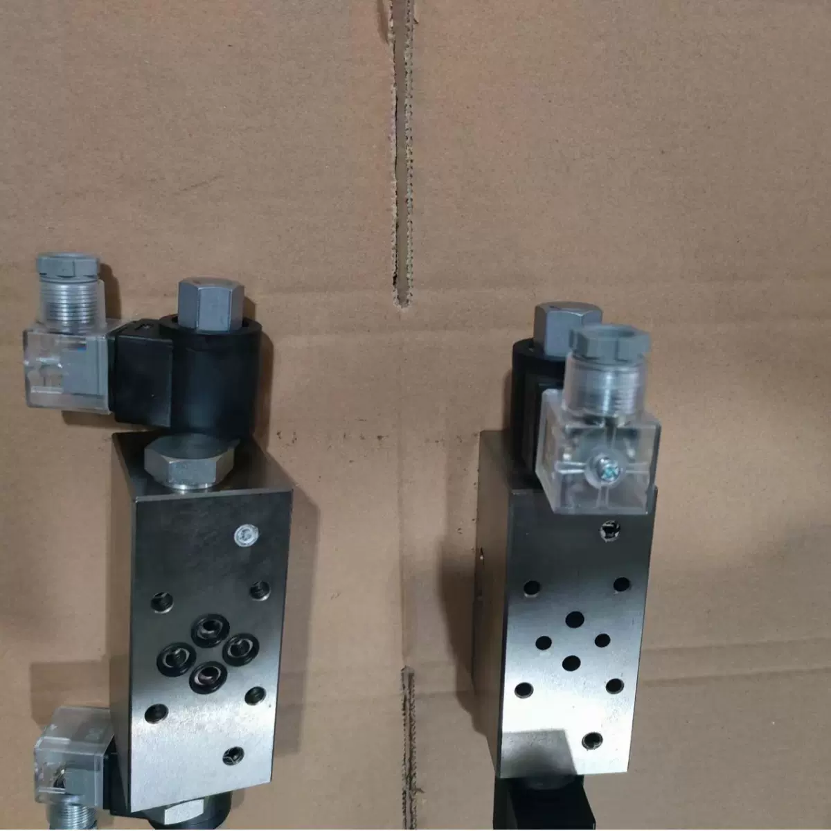 叠加调速阀节流阀