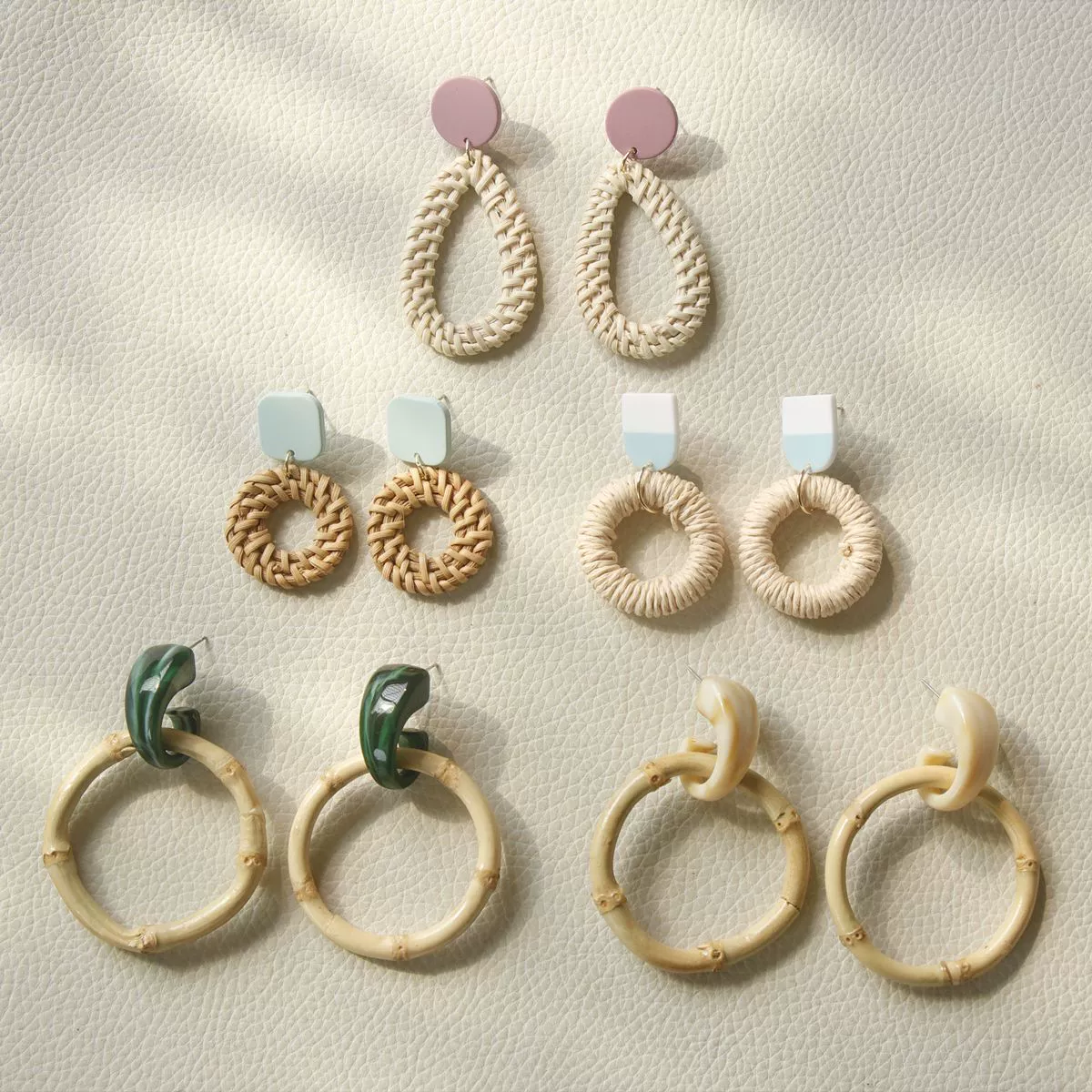 Эarrings straw fresh handmade, простой и изящный дизайн