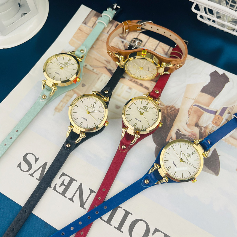 国境を越えた対外貿易の新型パンクリベットさんの腕時計は、カジュアルでシンプルな細いベルト石英時計卸売りを生放送している