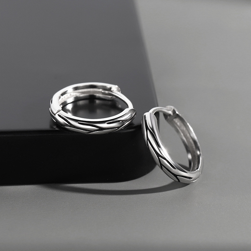 Mens Striped Ear Clips Minimalist Retro Earrings For Men_voghion.com