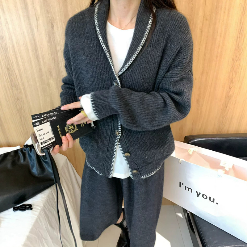 Versatile wool blend long-sleeve sweater jacket for women, perfect for commuting, 2026 autumn new loose-fit slimming cardigan Versatile wool blend long-sleeve sweater jacket for women, perfect for commuting, 2026 autumn new loose-fit slimming cardigan