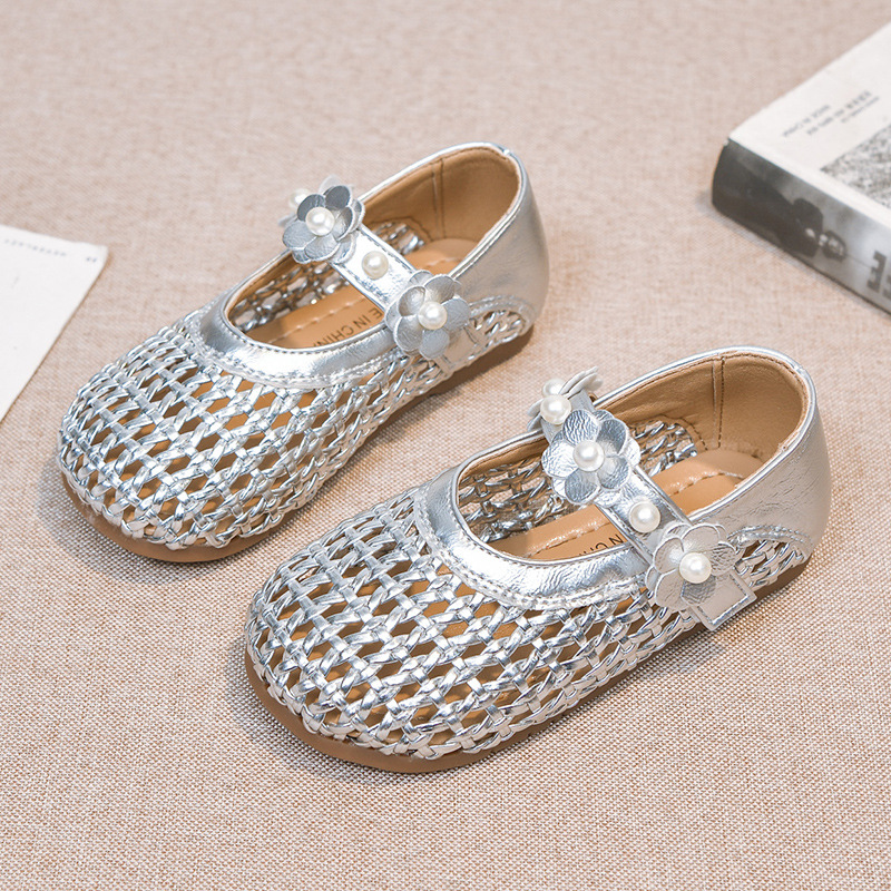 Zapatos romanos trenzados para niñas 2026 verano nuevo niño de moda universal hueco con suela suave zapatos de princesa zapatos image 5