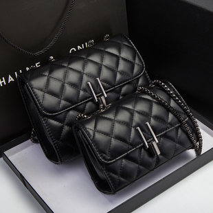 Brand universal shoulder bag with diamond pattern, one-shoulder bag, small bag, Chanel style, suitable for spring and autumn, chain bag