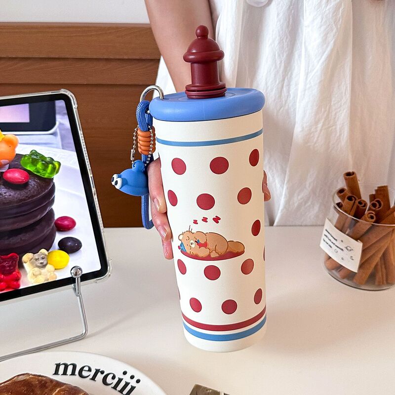 女の子向けのクリエイティブな大容量魔法瓶カップ、新しい保冷コーヒーカップ、ポータブルティーバンク、見栄えの良いストローカップ|undefined