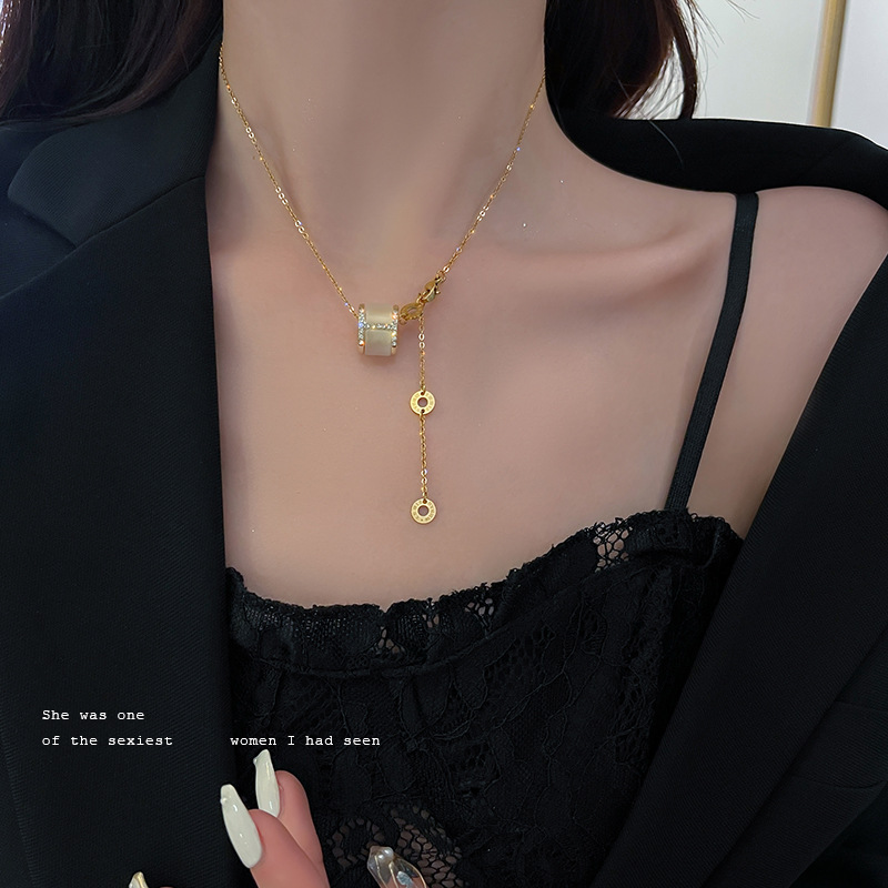 Collana da donna in vita con diamanti e pietre Cat's Eye dal lusso leggero e dal design piccolo, catena per maglione in edizione coreana,_voghion.com