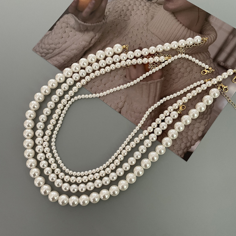 Lady Geometric Solid Color Shell Pearls Women's Necklace display picture 3