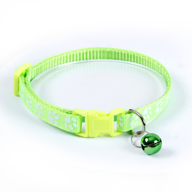 Collar de gatos huellas de pies collar de campana ajustable pegatinas de impresión collar de perros artículos de mascotas al por mayor