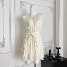 欧美高级感名媛蕾丝拼接挂脖无袖连衣裙女纯欲绑带收腰压褶雪纺仙