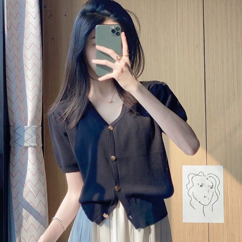 Soft-collar French-style short-sleeve knit top, elegant women's top, short knit cardigan, new spring-summer style in creamy white Soft-collar French-style short-sleeve knit top, elegant women's top, short knit cardigan, new spring-summer style in creamy white
