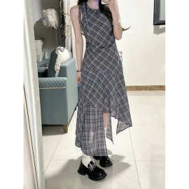 无袖格纹背心连衣裙子女2024秋季新款气质绝美海边度假不规则长裙