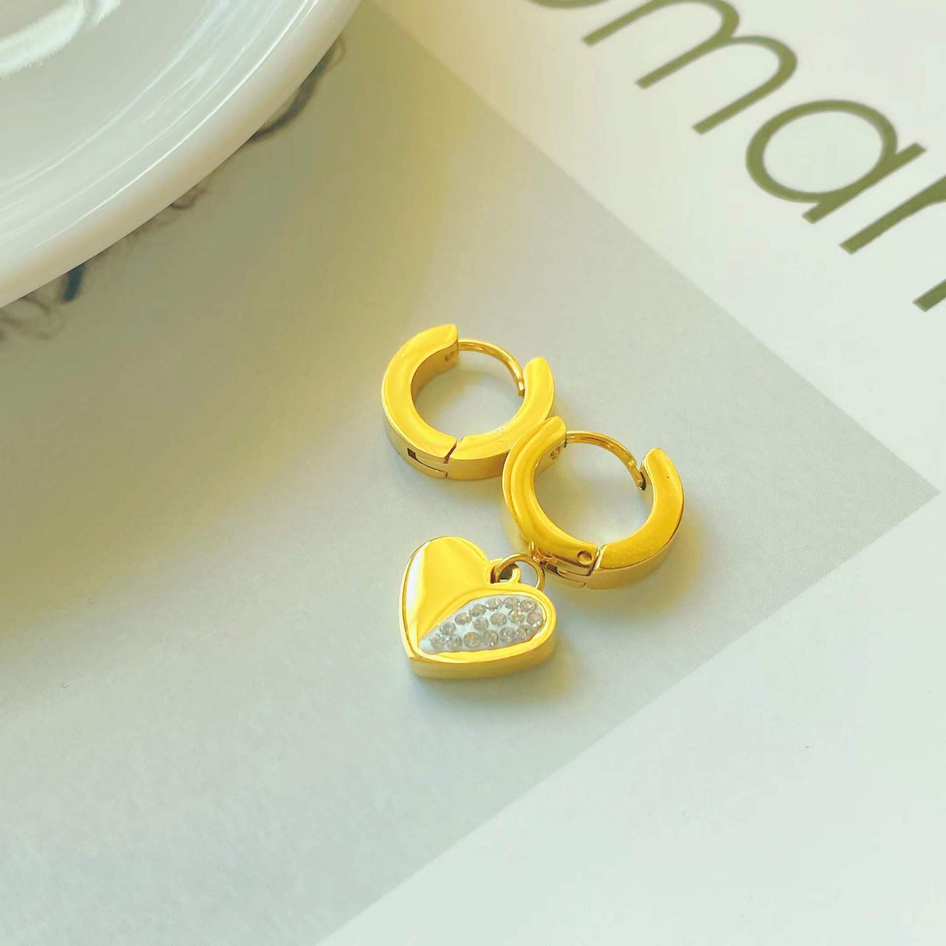 Fashion Titanium Steel Heart Shaped Micro Diamond Asymmetric Earrings Set display picture 6