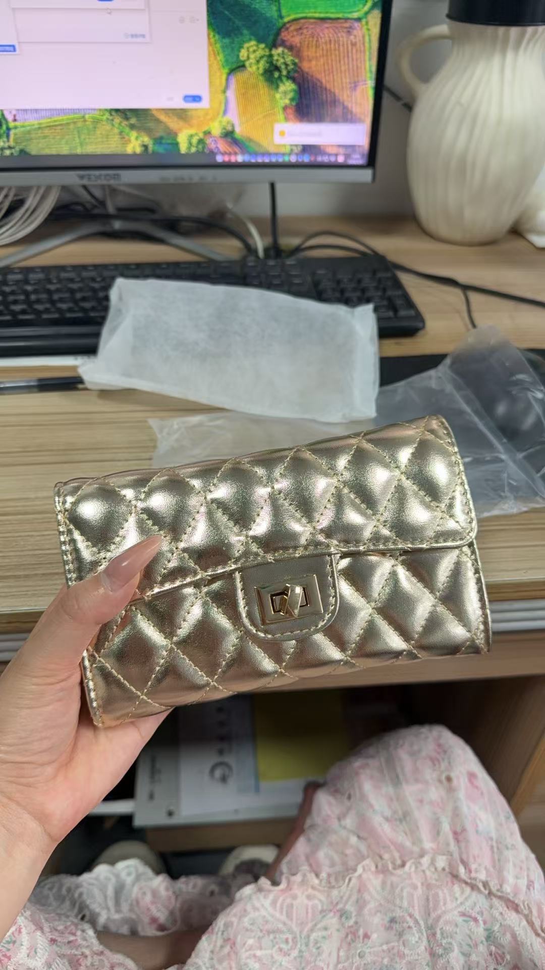 금색