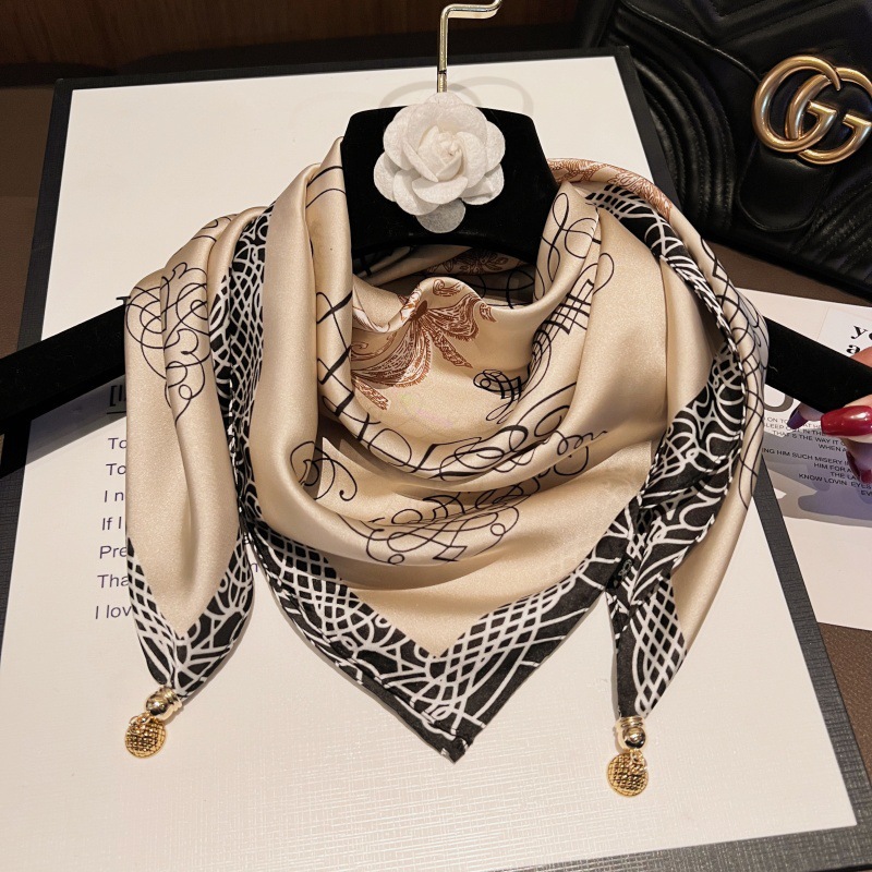 (우유 커피 꽃-[자기 새틴 스퀘어 스카프]]