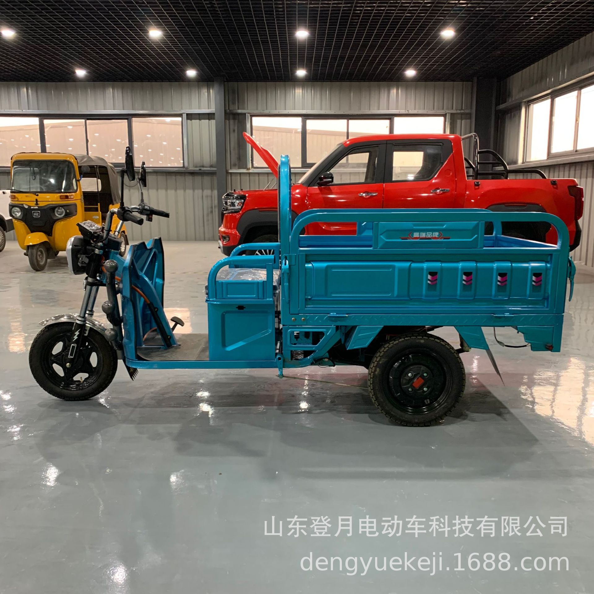 Triciclo eléctrico con cobertizo para adultos agrícola de alta potencia carga de carga tirada de carga camión de batería semicerrado camión de exportación transfronteriza