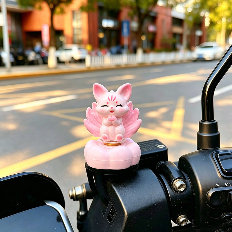 Cute and Fun Rotating Nine-Tailed Fox Car Ornament, Battery-Powered Vehicle Interior Decoration, Office Desk Car Dashboard Decoration