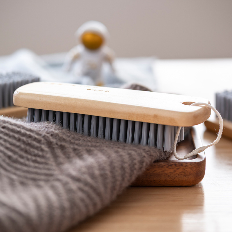 Fabricantes al por mayor cepillo de ropa de madera sólida, cepillo de ropa de pelo suave, cepillo de lavandería de pelo denso, limpieza, descontaminación, cepillo de limpieza no daña ropa image 3