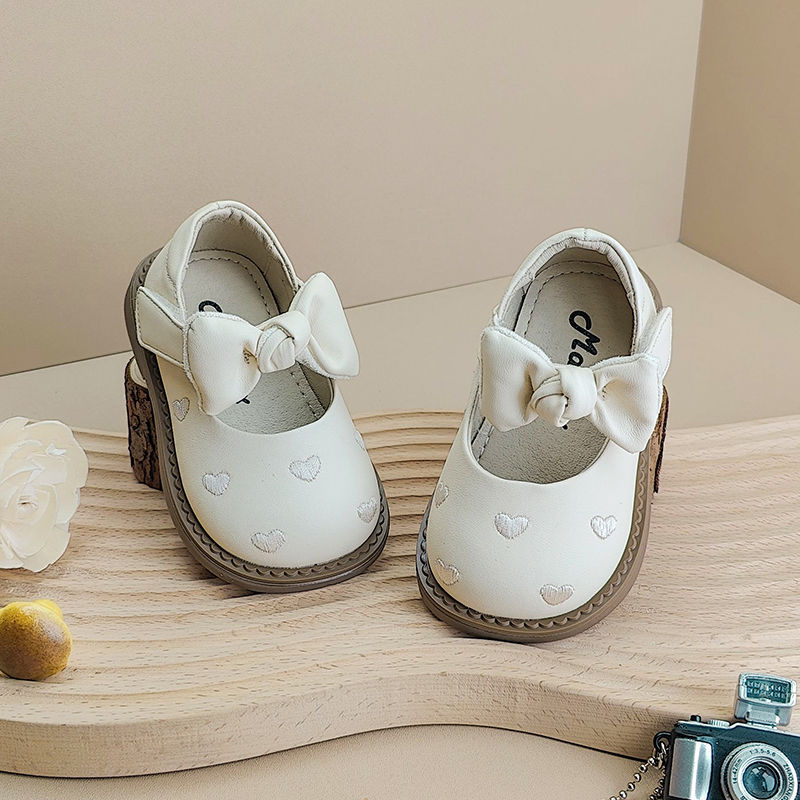 0-1 Year Old Baby Baby Shoes Spring & Fall Heart Embellished Soft Bottom Princess Shoes Infant Toddler Shoes