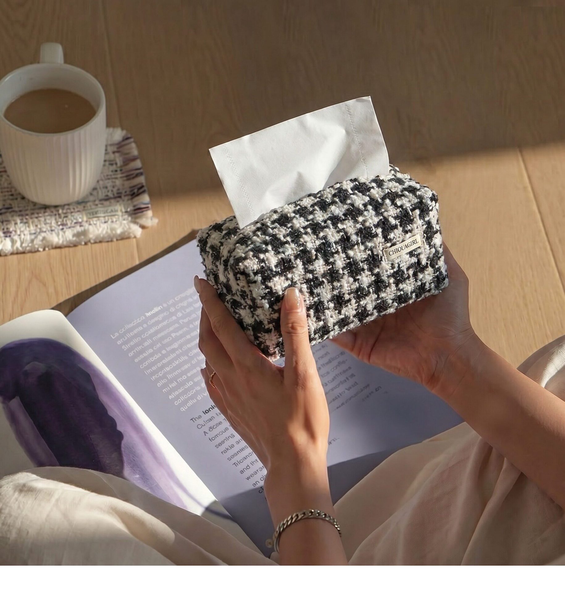 Light Luxury and High-End Fabric Tissue Box, Woven Design for Living Room Coffee Table and Dining Room, Tissue Storage Box, Napkin Holder