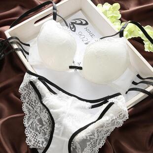 ��ϵW����ɫ�ٽz�U��������Ů���±����Ըо۔n�����������b