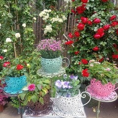 メーカー直売はアマゾンの鉄芸の花の透かし彫りのお茶の杯のたらいの器の多い肉のたらいの装飾の外のたらいのコーヒーの杯の鋳型に供えます。