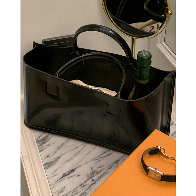 Korean ins New Fashion 2021 Season Design Sense Spring and Summer Square PU Fashion Handbag Women's Hand Wrist