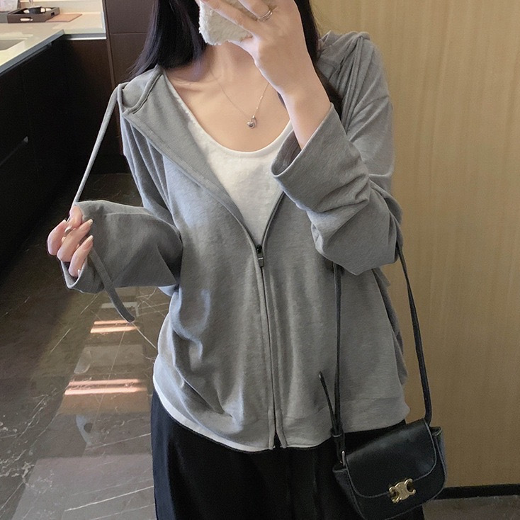 Irina's casual and relaxed hooded zip-up jacket, a Korean-style sweatshirt cardigan for women, perfect for early autumn 2026 Irina's casual and relaxed hooded zip-up jacket, a Korean-style sweatshirt cardigan for women, perfect for early autumn 2026