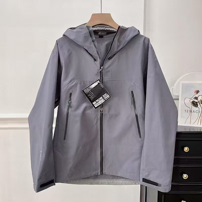 Selección de la familia de pájaros Beta SL serie de cáscara dura para hombres y mujeres al aire libre ocio impermeable a prueba de viento de goma de derramamiento completo traje de asalto