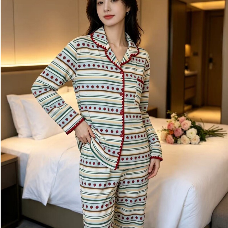 Cartoon-Style Warm Autumn and Winter Pajamas for Women with Shell Edges, Long-Sleeved and Long-Pants Set, Thickened and Fleece-Lined, Sweet Home Wear Set