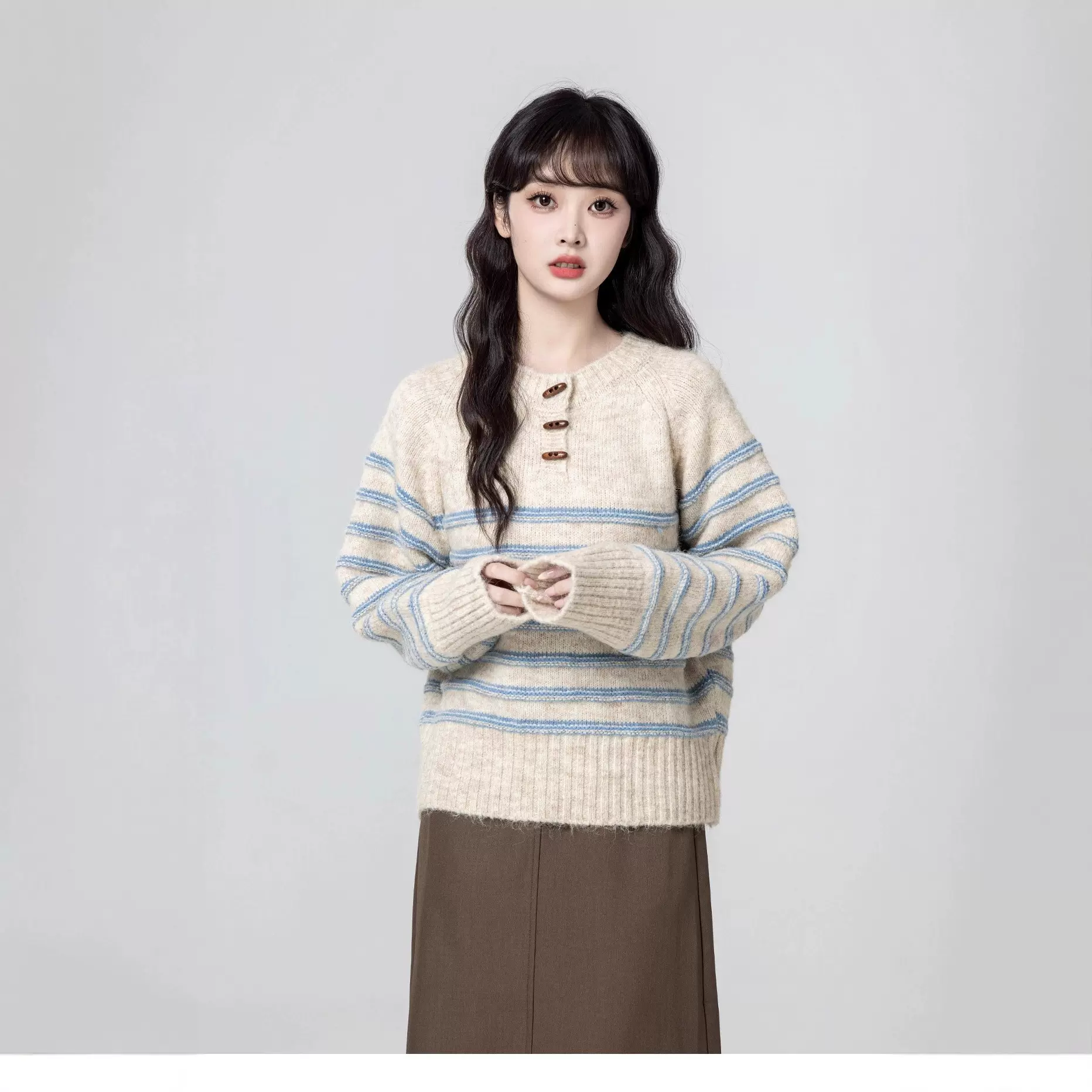 设计感牛角扣套头毛衣女秋冬新款韩系宽松慵懒复古条纹针织衫上衣