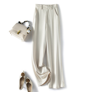 �������b���ѝ�Č����@��ֱͲѝ��Ů2025�¿�����e��ɫŮѝ