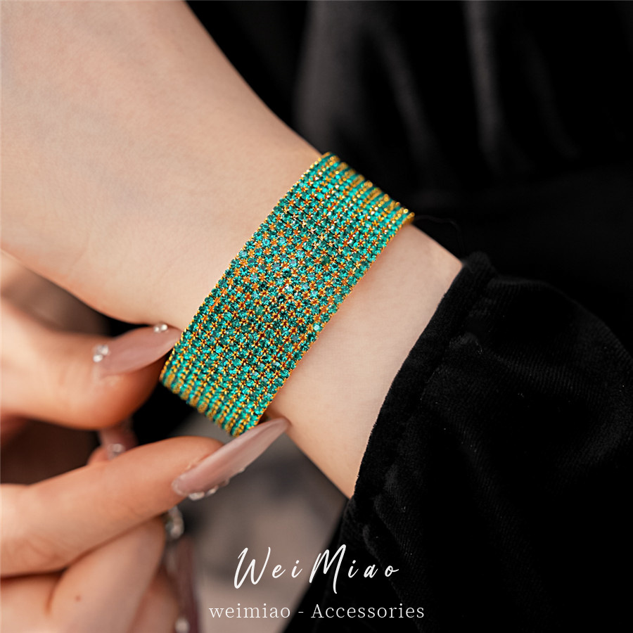 Brazalete de apertura elástica redonda multicapa de diamantes estilo europeo y americano temperamento exagerado pulsera ligera de lujo nicho joyas de mano para mujeres