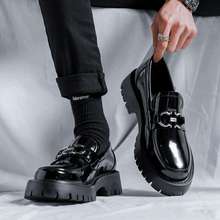 亮面皮鞋男夏季商务正装一脚蹬漆皮厚底尖头休闲乐福鞋实体店批发
