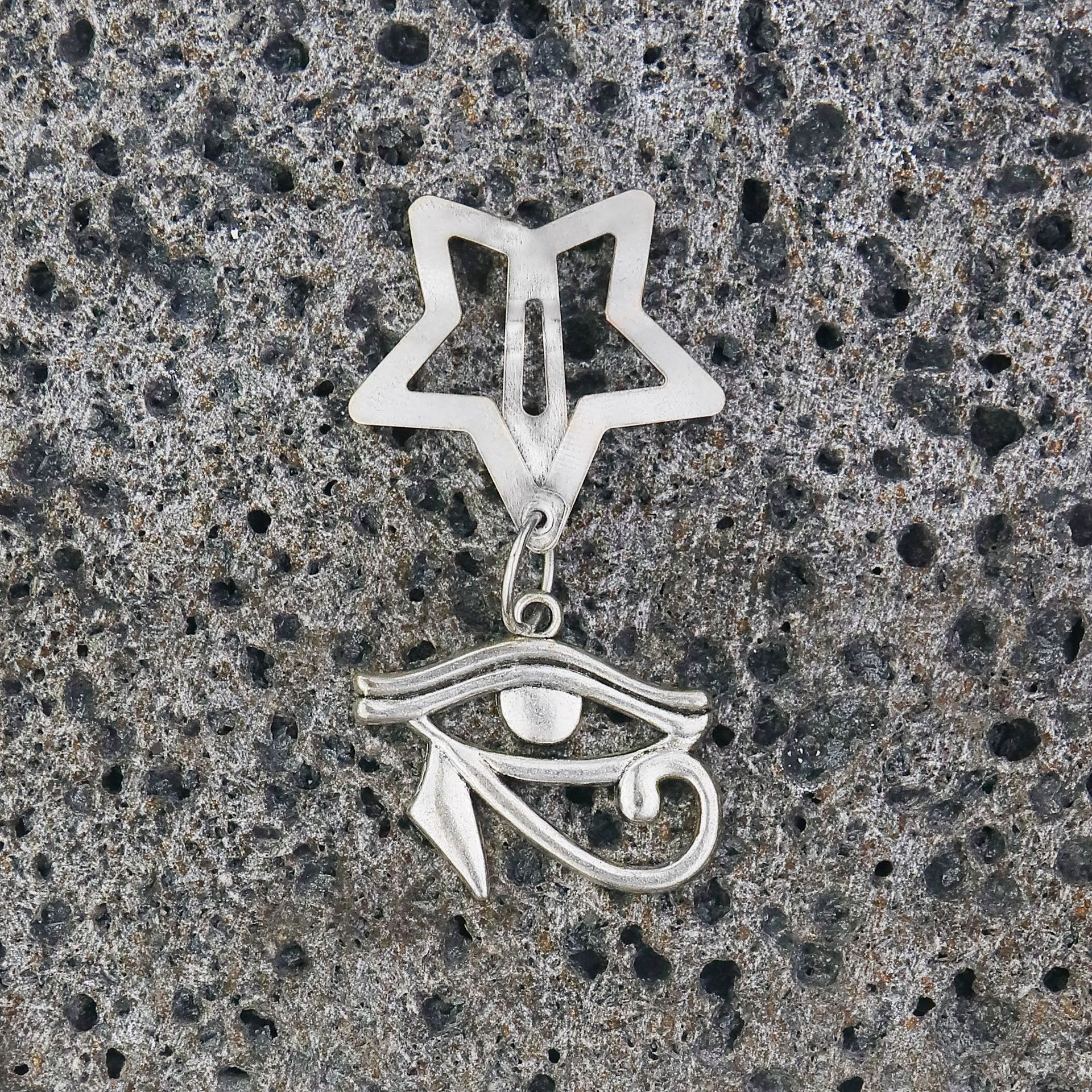 10g Weight Charm Hair Clips Hair Accessories Type 1 Piece Quantity Holiday, Street Occasion Iron Material Animal, Star, Life Tree Pattern All Seasons Season Women's Gender IG Style, Cute Style IG Style Cute Women's Animal Star Life Tree Iron Charm Hair Clips 20