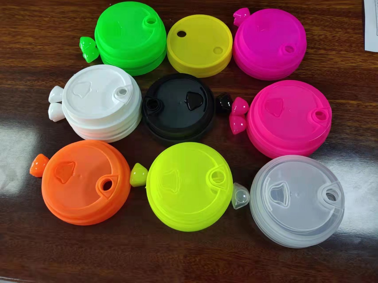 出售奶茶盖奶茶杯成品模具一批快餐盒勺子圆碗方盒一次性餐具