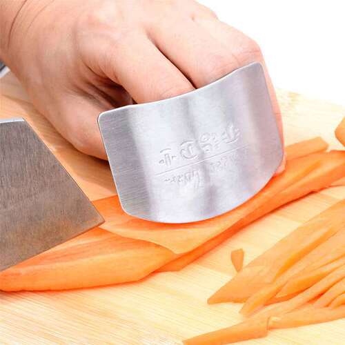 Multifunctional kitchen stainless steel finger guard anti-cutting hand guard for cutting vegetables finger prevention protector finger guard