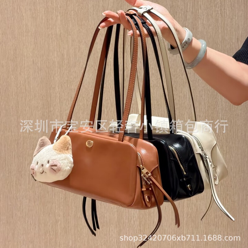 Wholesale for foreign trade 2026Tb new leather bowling bag, trendy and fashionable shoulder handbag, underarm Boston women's bag