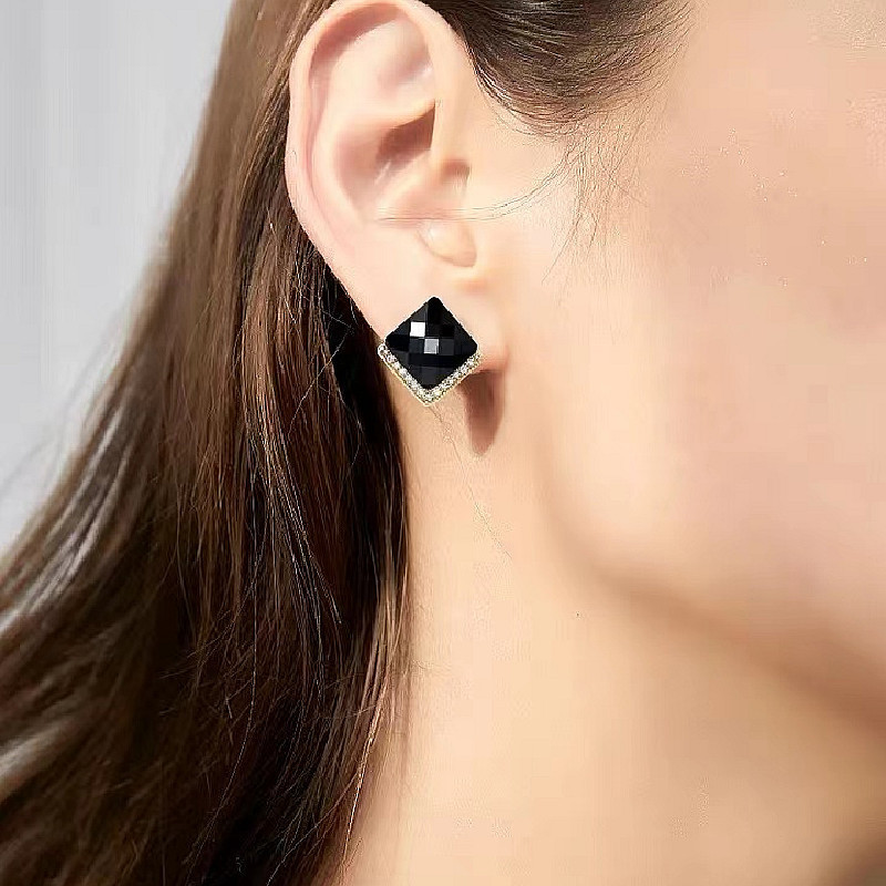 5A704 black (3)